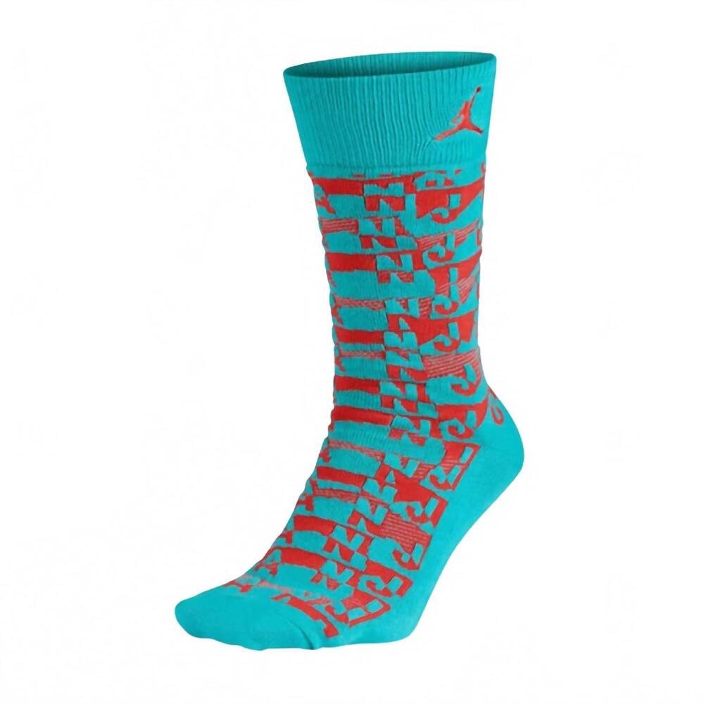 NEW JORDAN men's air sneaker socks in turbo green